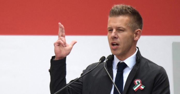 Петер Мадяр раскритиковал правительственный референдум по Украине, назвав его провальным и обвинил власти в нецелевом использовании бюджетных средств. Петер Мадяр раскритиковал правительственный референдум по Украине, назвав его провальным и обвинил власти в нецелевом использовании бюджетных средств.