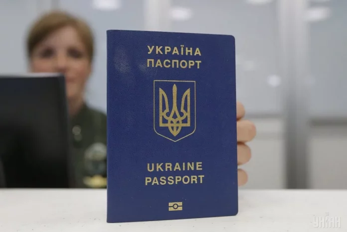 Если вы потеряли паспорт во время путешествия, не паникуйте. Ознакомьтесь с пошаговой инструкцией по восстановлению документа и советами по быстрой помощи.