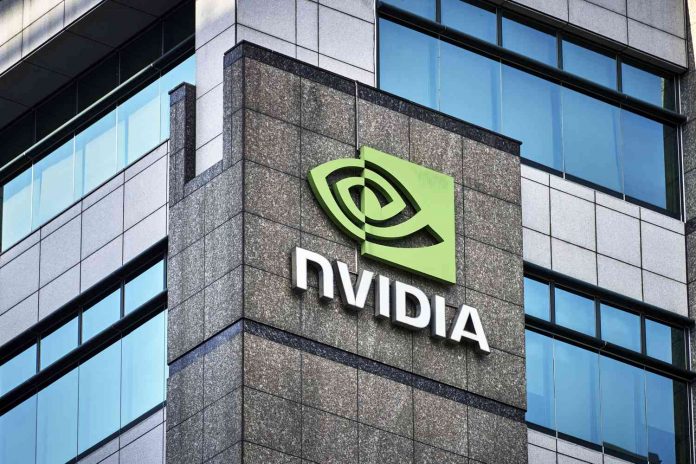 Nvidia сообщила китайским клиентам о дефиците чипов H20 и объявила о разработке нового RTX Pro GPU.