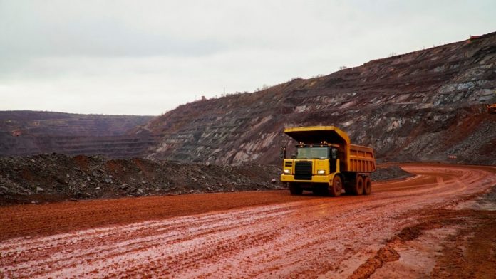 В первом полугодии 2025 года экспорт железной руды из Украины сократился на 11,9%, и отрасль выпала из тройки лидеров по экспорту. В первом полугодии 2025 года экспорт железной руды из Украины сократился на 11,9%, и отрасль выпала из тройки лидеров по экспорту.