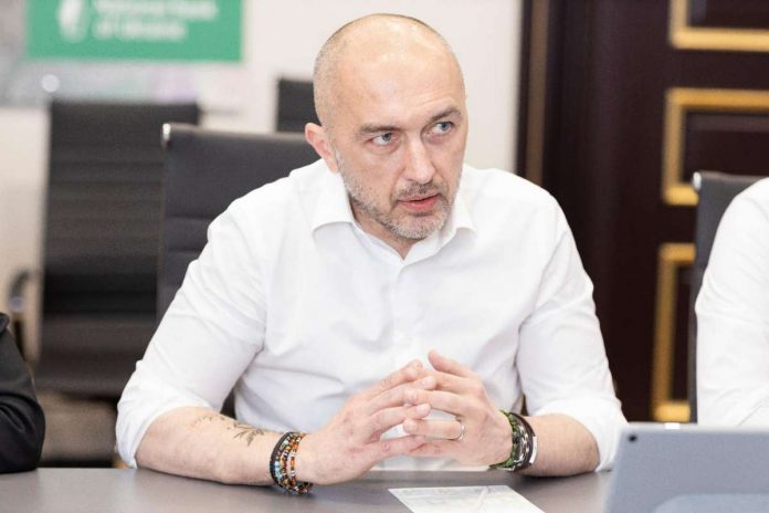 НБУ готовится к запуску пилотного проекта е-гривны, изучая опыт других стран и сотрудничая с международными финансовыми учреждениями. НБУ готовится к запуску пилотного проекта е-гривны, изучая опыт других стран и сотрудничая с международными финансовыми учреждениями.