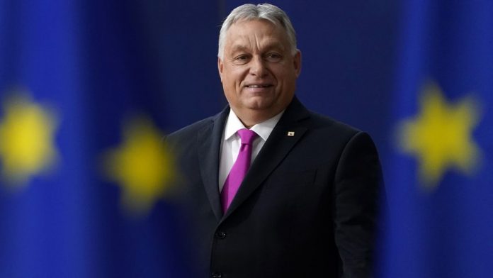 Виктор Орбан уважает президента Украины, но считает, что Владимир Зеленский принял несколько ошибочных решений по поводу войны с Россией. Виктор Орбан уважает президента Украины, но считает, что Владимир Зеленский принял несколько ошибочных решений по поводу войны с Россией.
