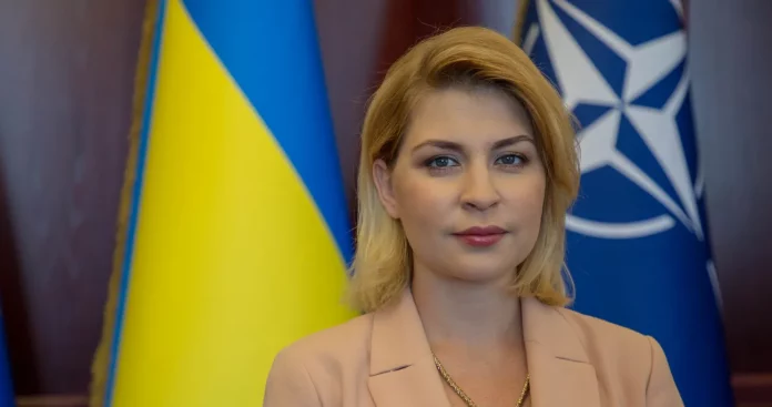 Владимир Зеленский назначил Ольгу Стефанишину послом Украины в США и обозначил приоритеты сотрудничества в сфере обороны и новые двусторонние соглашения. Владимир Зеленский назначил Ольгу Стефанишину послом Украины в США и обозначил приоритеты сотрудничества в сфере обороны и новые двусторонние соглашения.