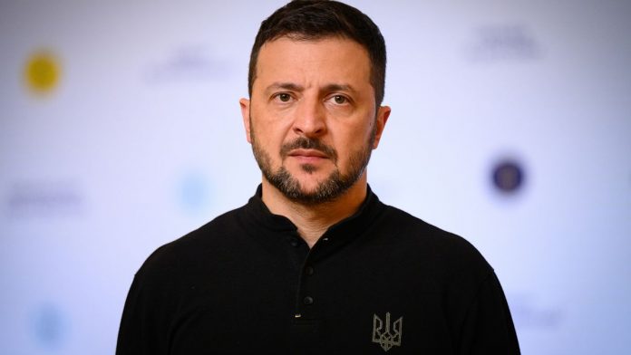 Зеленский объявил о «европейском треке» переговоров по гарантиям безопасности с лидерами ЕС и «вашингтонской группы». Украина уже имеет 18 соглашений. Зеленский объявил о «европейском треке» переговоров по гарантиям безопасности с лидерами ЕС и «вашингтонской группы». Украина уже имеет 18 соглашений.