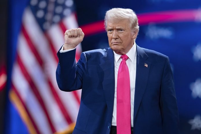 Трамп подорвал авторитет США, страна стала объектом насмешек, мировые лидеры игнорируют президента.