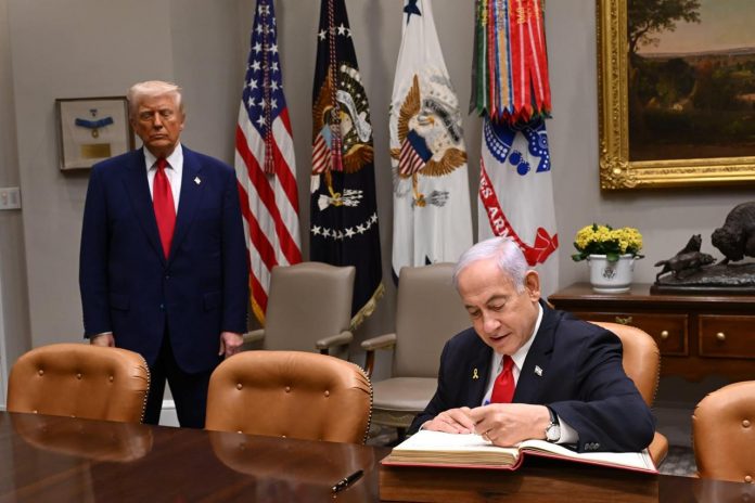 Нетаньяху встретил Трампа в Израиле на фоне освобождения заложников ХАМАС и перед саммитом по сектору Газа.