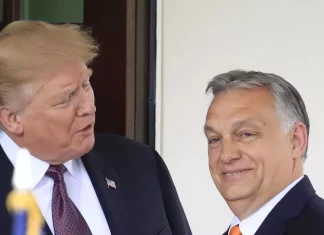 Венгрия не получит послаблений по санкциям США против российской нефти Дональд Трамп отказал Венгрии в исключении из санкций США на российскую нефть, несмотря на просьбу Виктора Орбана из-за зависимости страны от трубопроводов.