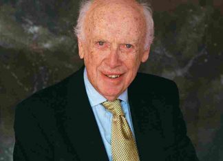 Скончался Джеймс Уотсон — американский генетик и сооткрыватель структуры ДНК Джеймс Уотсон, нобелевский лауреат и сооткрыватель структуры ДНК, скончался в 97 лет. Его карьера сочетала научные достижения и скандальные заявления.