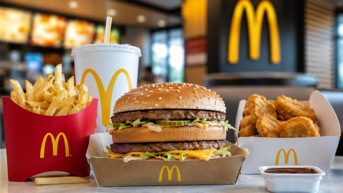 McDonald’s в Украине повысил цены в мае 2026 года. Узнайте, сколько теперь стоят Биг Мак, наггетсы, фри и популярные комбо-наборы.