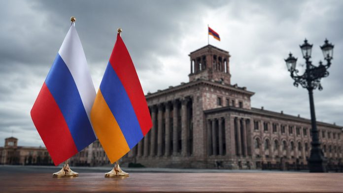 Россия отозвала посла из Армении для консультаций из-за курса Еревана на сближение с ЕС. Что означает шаг Москвы.