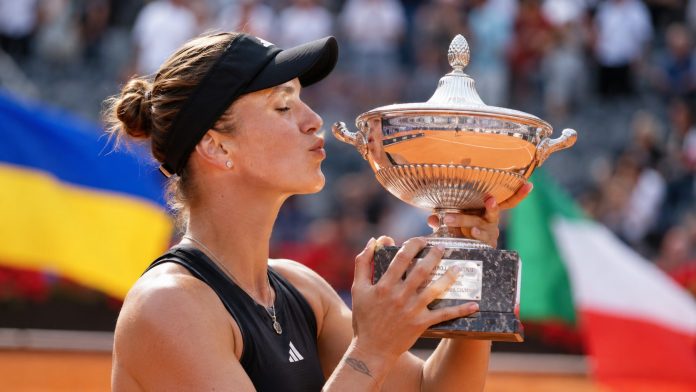 Элина Свитолина выиграла WTA 1000 в Риме, победив Коко Гауфф в финале. Украинка завоевала 20-й титул и вернется в топ-7 WTA.