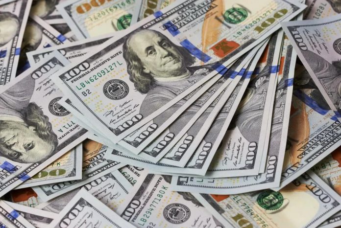 Курс доллара в Украине 4 июня остался на уровне 44,55 грн, евро подешевел до 51,85 грн в банках. Курс доллара в Украине 4 июня остался на уровне 44,55 грн, евро подешевел до 51,85 грн в банках.