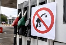 В Крыму остановили свободную продажу бензина: что известно об ограничениях с 7 июня 2026 Бензин в Крыму с 7 июня перестают свободно продавать на части АЗС: топливо отпускают по талонам и с лимитом до 20 литров
