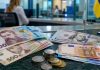 Курс доллара к гривне снизился 15 июня 2026: сколько стоит валюта в банках Украины Курс доллара к гривне 15 июня снизился в банках Украины до 45,10 грн, евро вырос до 52,30 грн: цены в банках и обменниках.