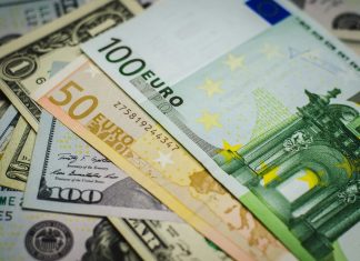 Курс валют 17 июня 2026 в Украине: доллар держится около 45 грн, евро остается выше 52 грн Курс валют 17 июня почти не изменился: доллар продают около 45 грн, евро выше 52 грн. Где выгоднее купить и продать валюту.