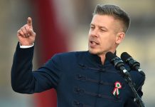 Вступление Украины в ЕС замедлят: Венгрия изменила декларацию саммита Вступление Украины в ЕС продолжится без обещания ускоренной процедуры: Венгрия добилась изменения декларации саммита и потребовала оценки реформ.