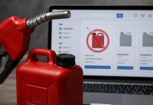 На российских маркетплейсах запретили продажу бензина по требованию ФАС Продажа бензина на российских маркетплейсах запрещена: ФАС добилась блокировки объявлений на Ozon, Wildberries и «Авито».