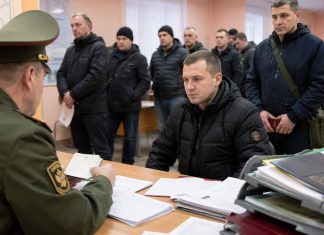 Беларусь начала мобилизационные учения: Военкоматы вызывают 2 тысячи человек Мобилизационные учения в Беларуси охватят около 2 тысяч военнообязанных: проверка данных и подготовка резервистов продлятся до 2 июля.