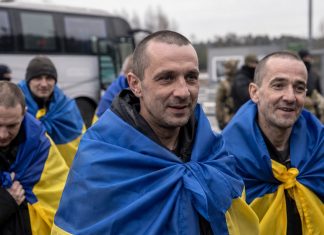 Россия и Украина провели обмен пленными 26 июня 2026: Домой вернулись 160 украинских военных Обмен военнопленными между Россией и Украиной прошёл 26 июня 2026 года: стороны вернули по 160 военных, находившихся в плену.