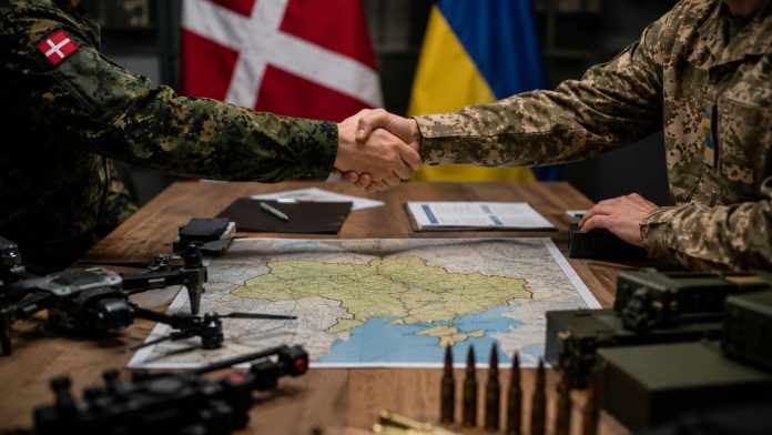 Военная помощь Дании Украине составит ещё 590 млн евро: деньги направят на оружие, дальнобойные боеприпасы, обучение ВСУ и украинский ОПК. Военная помощь Дании Украине составит ещё 590 млн евро: деньги направят на оружие, дальнобойные боеприпасы, обучение ВСУ и украинский ОПК.