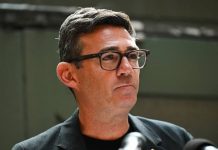 Энди Бернем пообещал сохранить поддержку Украины после смены премьера Великобритании Энди Бернем обещает сохранить поддержку Украины, увеличить оборонные расходы Британии и укрепить сотрудничество с НАТО и Европой.