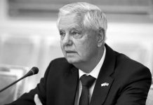 Умер Линдси Грэм: причина смерти сенатора США и реакция Зеленского Смерть Линдси Грэма подтвердил офис сенатора. Политику был 71 год. Названы причина смерти, реакция Зеленского и роль Грэма в поддержке Украины.