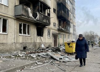 ЕС впервые ввел санкции против России за массированные удары по Киеву Санкции ЕС против России впервые ввели за массированные удары по Киеву. Ограничения затронули Ирину Харисову и 5 компаний ABS Electro.