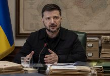 Зеленский откроет архивы по Волынской трагедии после обострения отношений с Польшей Зеленский откроет архивы по Волынской трагедии и разрешит новые эксгумации после обострения отношений между Украиной и Польшей.