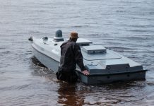 В США впервые запустят производство украинских морских дронов Magura Украинские морские дроны Magura впервые начнут производить в США: ReconCraft и UFORCE планируют выпускать сотни беспилотных катеров ежегодно.