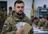 Новые боевые выплаты в Украине: кто сможет получить до 460 тысяч гривен Новые боевые выплаты в Украине достигнут 460 тысяч гривен: суммы для нацгвардейцев, пограничников и спецподразделений полиции.