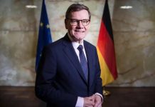 Глава МИД Германии прибыл в Киев 22 августа 2026: какую помощь Вадефуль привез Украине Глава МИД Германии прибыл в Киев 22 августа: Вадефуль заявил о поддержке Украины, помощи перед зимой и дополнительных €60 млн.