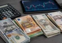Курс доллара, евро и злотого на 24 августа 2026: сколько стоит валюта в Украине Курс доллара на 24 августа 2026 года составляет 44,6590 грн, евро — 52,2492 грн, злотого — 12,1245 грн. Свежие данные НБУ по Украине.