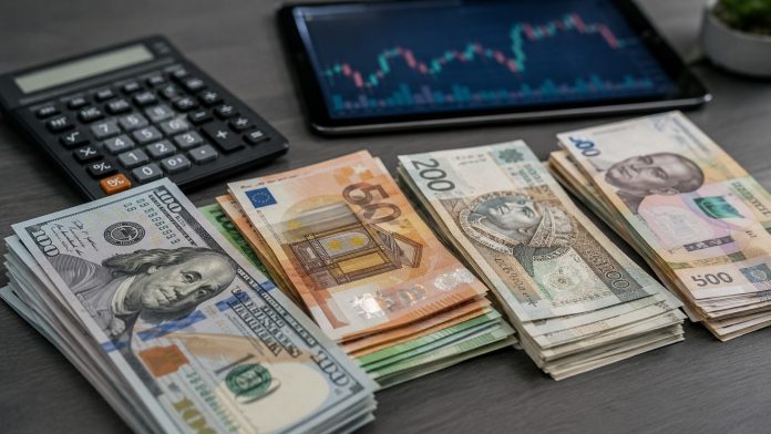 Курс доллара на 24 августа 2026 года составляет 44,6590 грн, евро — 52,2492 грн, злотого — 12,1245 грн. Свежие данные НБУ по Украине.