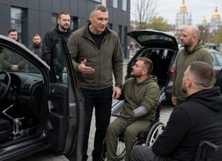 В Киеве открыли автошколу для ветеранов с инвалидностью: как пройти обучение и получить адаптированное авто Автошкола для ветеранов открылась в Киеве: 17 участников смогут обучаться на адаптированных авто и пройти переподготовку после ранения.