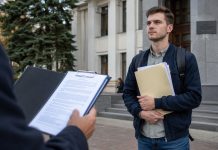 Кто не подлежит мобилизации в Украине в 2026 году: полный перечень категорий Отсрочка от мобилизации в 2026 году: полный список оснований, документы, правила для студентов, родителей и работников, оформление через Резерв+ и ЦНАП.
