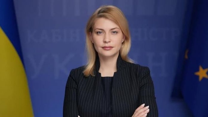 Зеленский уволил Стефанишину с должности посла Украины в США указом №696/2026. Причины решения и имя нового посла пока не объявлены. Зеленский уволил Стефанишину с должности посла Украины в США указом №696/2026. Причины решения и имя нового посла пока не объявлены.