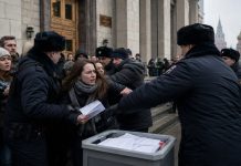 В России сняли «Яблоко» с выборов в Госдуму: что решил Верховный суд 10 августа 2026 Яблоко сняли с выборов в Госдуму России: Верховный суд отменил регистрацию федерального списка партии, выступавшей за прекращение войны.