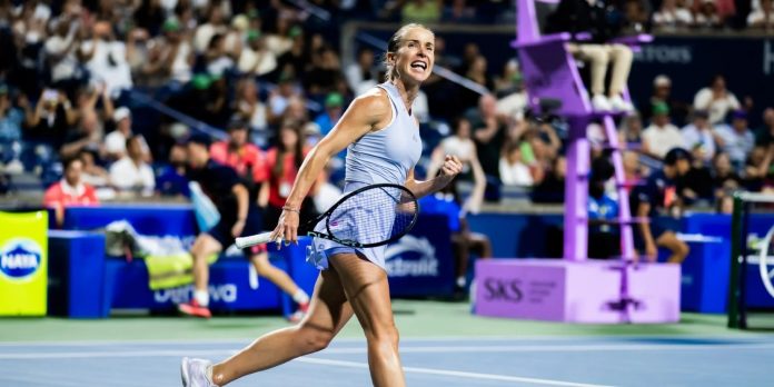 Свитолина одержала 40-ю победу в сезоне, вышла в полуфинал WTA 1000 в Торонто и повторила достижение Серены Уильямс. Свитолина одержала 40-ю победу в сезоне, вышла в полуфинал WTA 1000 в Торонто и повторила достижение Серены Уильямс.