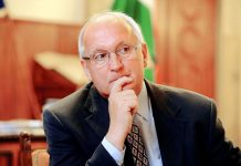 Кто стал президентом Венгрии: Андраш Бака обещал восстановить верховенство права Президент Венгрии Андраш Бака избран парламентом 140 голосами. Бывший судья, критиковавший Орбана, пообещал защищать верховенство права.
