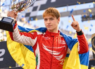 Александр Бондарев взял первый подиум Украины в Формуле Европы: результат гонки в Имоле Александр Бондарев завоевал 2-е место в Имоле и принес Украине первый подиум в истории FIA Formula Regional European Championship.