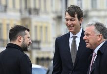Уиткофф и Кушнер в Киеве рассказали, чего США хотят от переговоров Уиткофф и Кушнер в Киеве рассказали о переговорах с Зеленским, позиции Трампа, долгосрочном мире и планах США продолжить встречи.