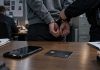 За передачу банковской карты в Украине хотят наказывать: что предусматривает законопроект №16013 Передача банковской карты третьим лицам может привести к уголовной ответственности. Рада поддержала законопроект №16013 со штрафами до 170 000 грн.