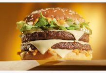 Big Arch появился в McDonald’s Украины: сколько стоит новый бургер и где его уже продают Big Arch появился в McDonald’s Украины: сколько стоит новый бургер, что входит в состав и в каких городах его уже можно заказать.