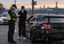Штраф за громкий выхлоп в Украине может достигнуть 34 000 грн: Рада поддержала законопроект Штраф за громкий выхлоп в Украине может составить до 34 000 грн: Рада поддержала законопроект №15358, предусматривающий новые санкции для водителей.