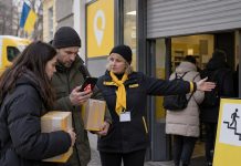 «Укрпочта» изменила правила: посылки теперь принимают и выдают без очереди Укрпочта посылки без очереди принимает и выдает с 23 сентября: где действуют новые правила и как теперь работает «Экспресс-окно».