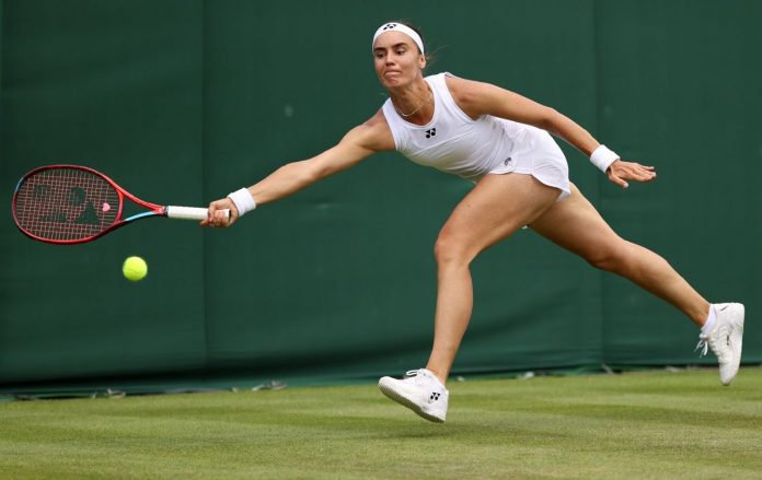 Ангелина Калинина проиграла Джанис Тжен 6:2, 5:7, 4:6 и выбыла в первом круге WTA 1000 в Пекине. Как прошел матч.
