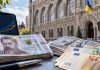 Курс доллара на 2 октября 2026 вырос: НБУ установил новые цены на доллар и евро Курс доллара на 2 октября вырос до 44,83 грн, а евро снизился до 50,69 грн. НБУ обновил официальные курсы валют на пятницу.