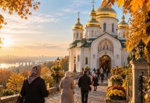 Календарь церковных праздников на октябрь 2026 в Украине: Покров, поминальная суббота и постные дни Календарь церковных праздников на октябрь 2026 в Украине: Покров, Димитриевская суббота, дни апостолов, постные даты и календарные правила ПЦУ и УГКЦ.