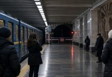 Когда заработает метро «Черниговская»: в КГВА сообщили о повреждении путей и движении поездов Метро «Черниговская» закрыто после ракетного удара по Киеву 19 октября. Когда восстановят станцию, насколько повреждены пути и как ходят поезда.