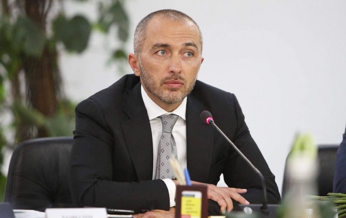 Андрей Пышный не подавал в отставку после обысков НАБУ 21 октября 2026 года. Нацбанк опроверг слухи и сообщил о продолжении работы.